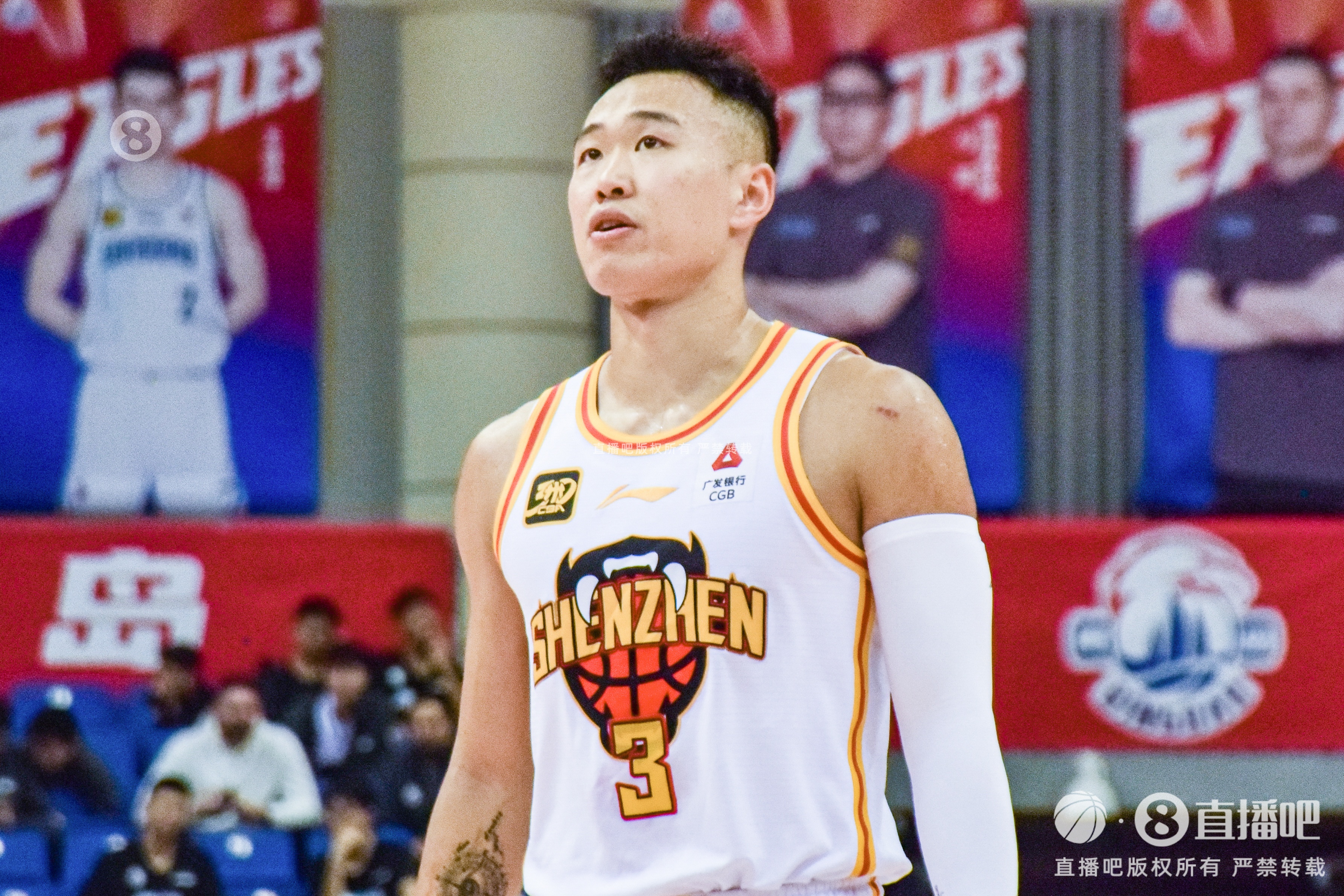  贺希宁：替补进全明星是运气好 如果一开始就入选了会更好
